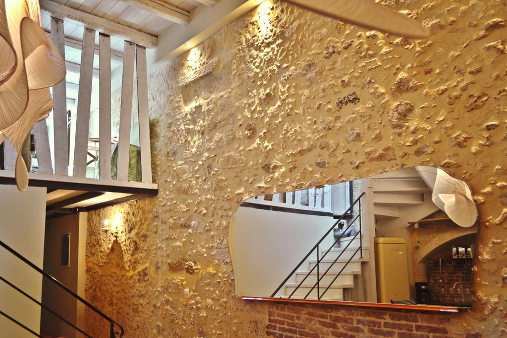 Smaragdi Boutique