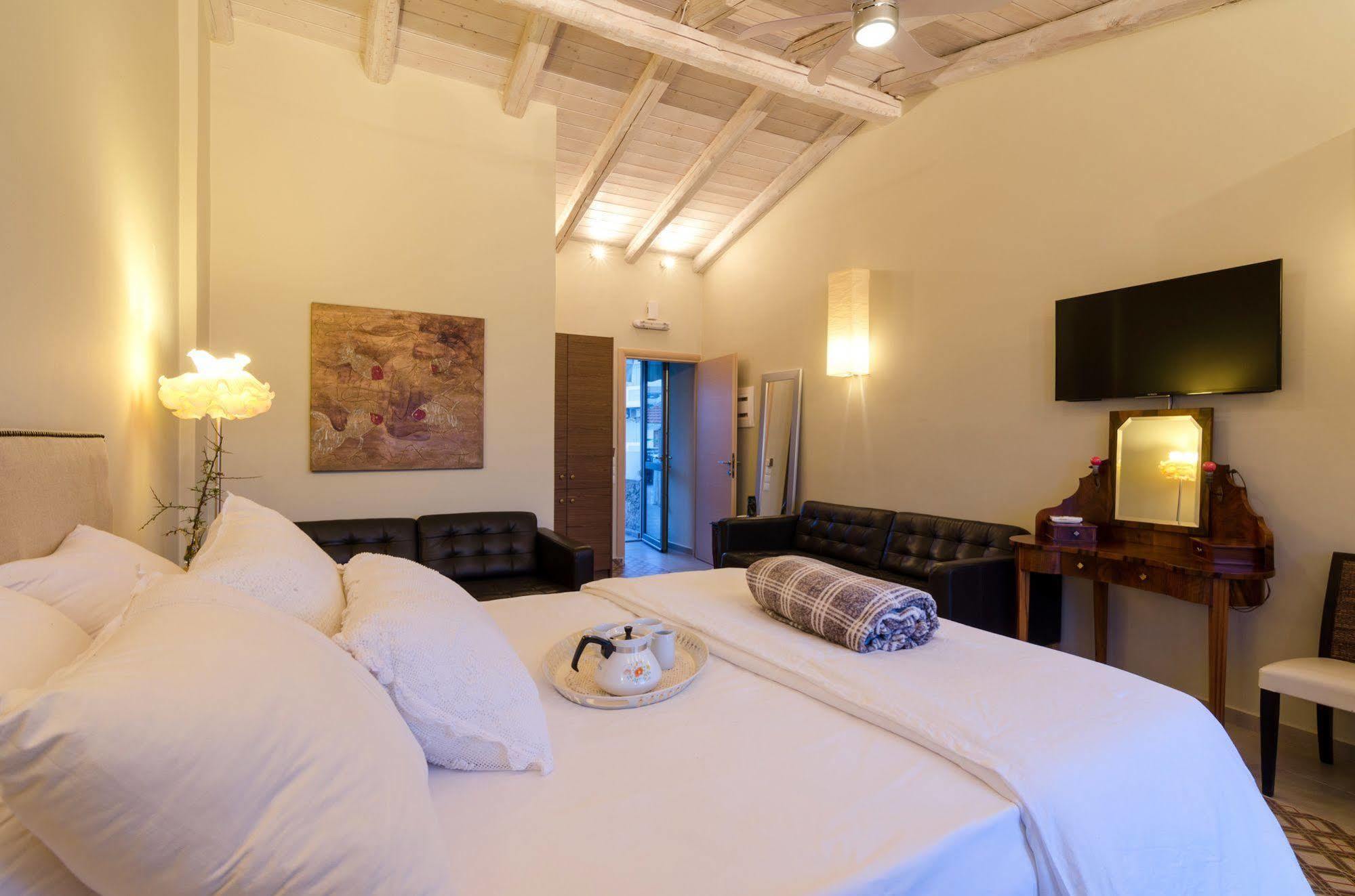Smaragdi Boutique 4*