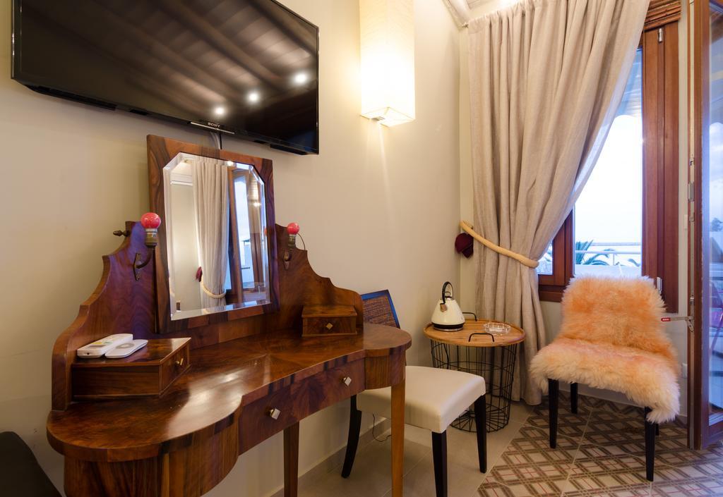 Smaragdi Boutique